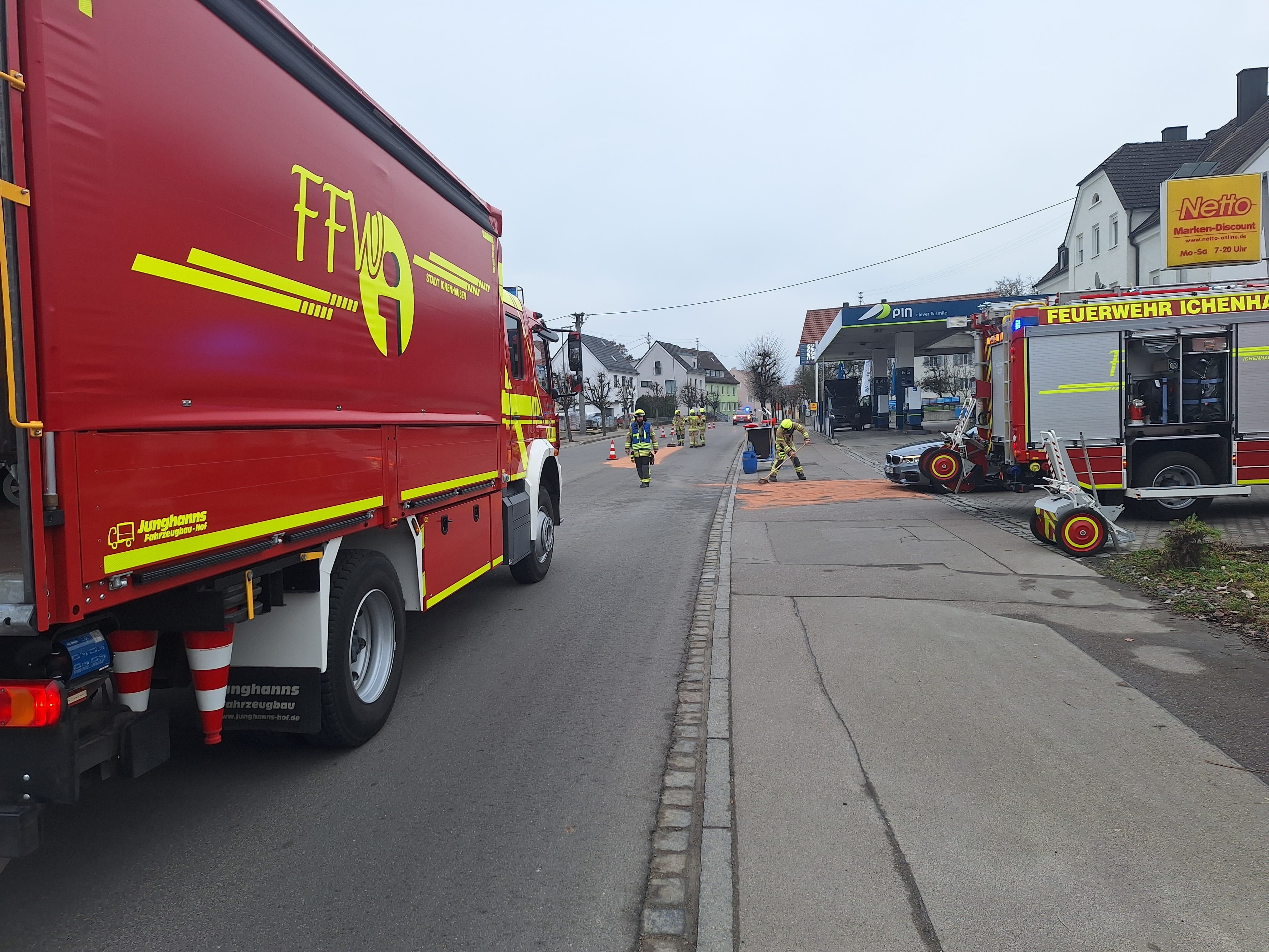 Nr. 121/25 THL Straße reinigen
