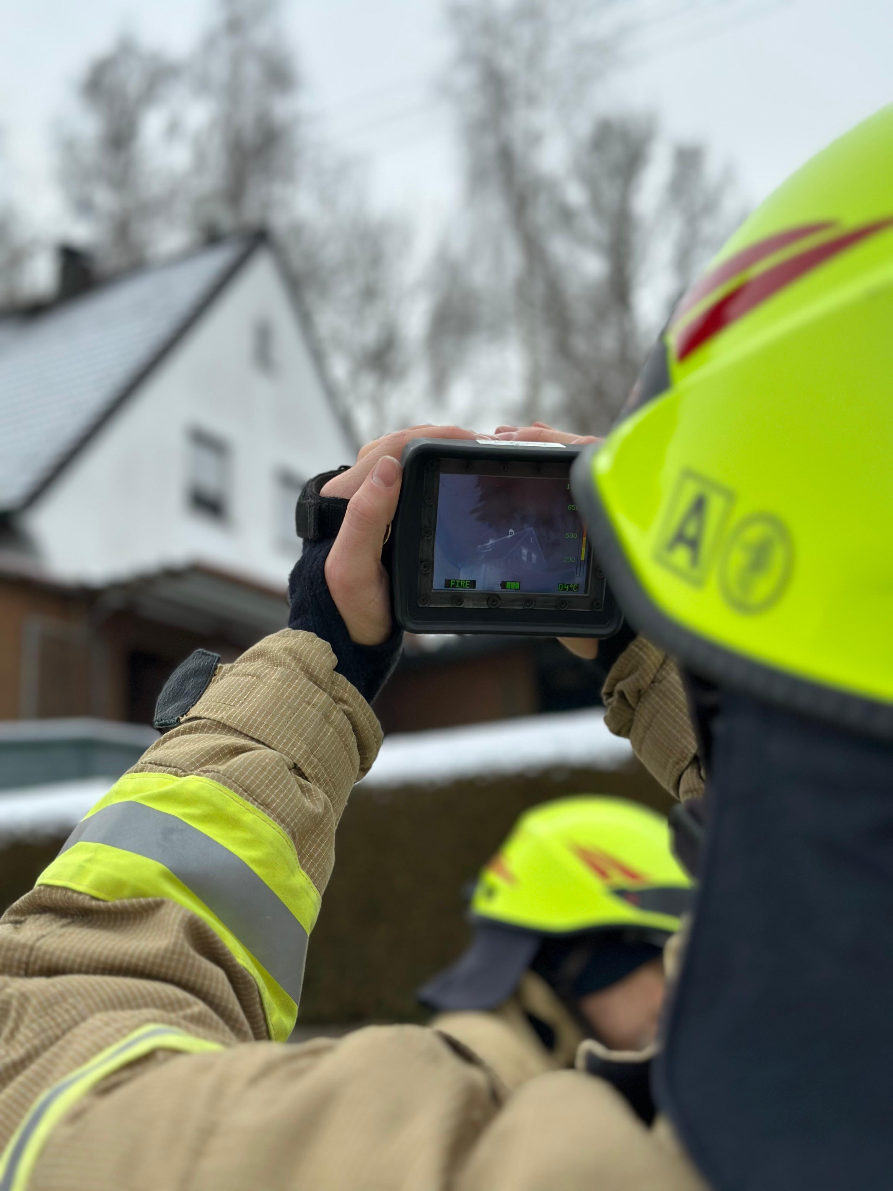 Nr. 10/26 B2 Brand Kamin